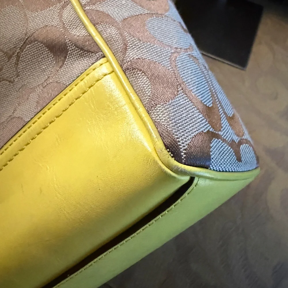 Coach F48879 Signature Mini Tanner shoulder bag in coach canvas/yellow leather - Picture 8 of 16